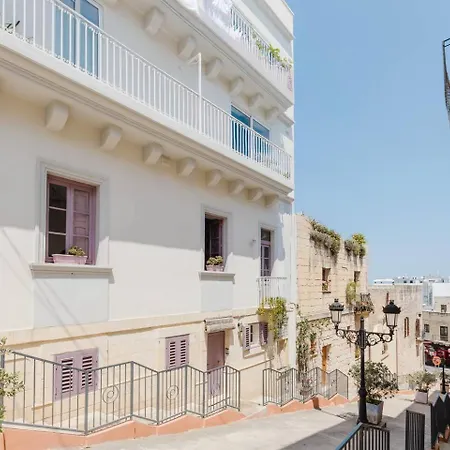 Solea In By Homely! *