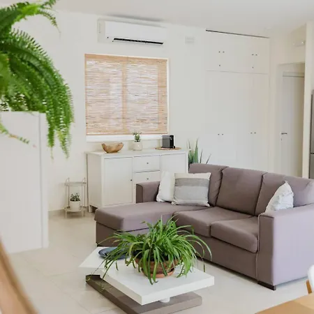 Solea In By Homely! * Mellieħa
